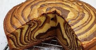 Walaupun banyak dijual dipasaran, namun bolu kukus juga bisa kamu buat sendiri kok. Resep Kue Bolu Macan