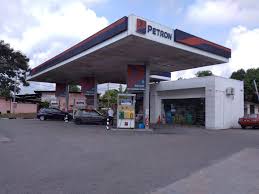 Petroleum service in batu pahat. Stesen Petron Jalan Maran