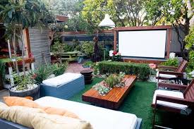 Make your very own outdoor movie theatre. 20 Cool Backyard Movie Theaters For Outdoor Entertaining