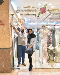 Blouse terbaru dari butik saya @creacionbysitinurhaliza saya gayakan untuk sesi temuramah dengan radio @bernamaradioofficial. Foto Liburan Manis Siti Nurhaliza Bersama Anak Suami Ke Dubai Kapanlagi Com