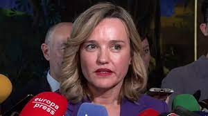 Los nervios de Pilar Alegría cuando le preguntan dónde durmió la noche de  la fiesta desfase de Ábalos en el Parador de Teruel – Argentinos.es