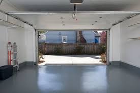Free yourself from a sticky situation with these easy tips for removing epoxy resins. How To Apply Epoxy Coating To A Garage Floor