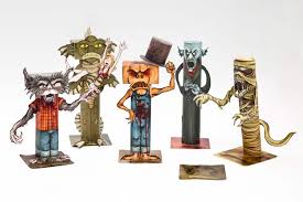 Download pictures of halloween monsters and use any clip art,coloring,png graphics in your website, document or presentation. Halloween Monster Als Bastelfiguren Halloween De