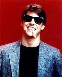 This single change transformed the look into a more elegant and modern form. 80s Sunglasses Aviators Wayfarers Robot Glasses Shutter Shades