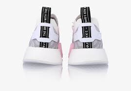 Am beliebtesten adidas nmd r2 primeknit weiß/weiß | by9954 verspricht eine gute dämpfung und wird wie sie es erwartet haben, angenehme gefühle haben. Nmd R2 Primeknit Women Adidas Nmd R2 Pk W Weiss Rosa Sneaker Transparent Png 1000x1000 Free Download On Nicepng
