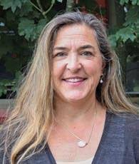 Gloria Raab's Instagram, Twitter & Facebook