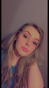 Sara Crabtree's Instagram, Twitter & Facebook