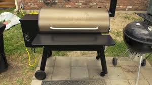 Grill grate for traeger pro 22. Traeger Pro 34 Set Up Burn In And 1st Cook Youtube