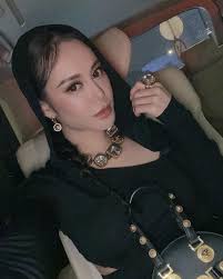 🖤⚜️✨ @versace // @designtrust In one of my fav looks from #versace ss23