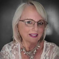 Vickie Newcomb's Instagram, Twitter & Facebook