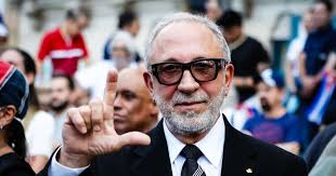 Jun 30, 2021 · verklaringen van william orie en maikel soekhnandan over wat zich bij de centrale bank van suriname (cbvs) heeft afgespeeld, moeten nu met een andere bril worden bekeken. Emilio Estefan Releases Libertad Music Video To Support Cuban Protesters