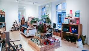 Mit über 80 filialen ist coop bau & hobby ausserdem der führende schweizer baumarkt, der sich darüber hinaus als nachhaltiger partner für garten, haus und hobby etabliert hat. Nachhaltig Einkaufen In Zurich Neuer Store Eroffnet