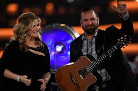 The 8th season of her hit food network show, trisha's southern kitchen, debuts on july 30. Garth Brooks Has No Problem Helping Trisha Yearwood W Recipes