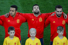 Es wird alles andere als leicht sein. Wm 2018 Spaniens Spieler Singen Nicht Bei Nationalhymne