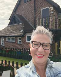 🎵🧐🎶 WHAT'S ON THIS WEEKEND 🎶🧐🎵 We've got another bumper packed  weekend of Circus fun coming up! □Friday night□: 80s-00s Pop Punk party at  The Lord Nelson with Circus Of Thieves 9pm