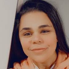 Danielle Gorney's Instagram, Twitter & Facebook