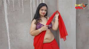 Watch Leena Aunty saree seduction - Show, Aunty, Leena Porn - SpankBang