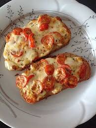 Baguettscheiben Mit Tomaten Mozzarella Uberbacken Von Luda4ka Chefkoch Rezepte Fingerfood Rezepte Leckeres Essen
