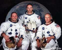 Neil armstrong prf updated their business hours. Armstrong Aldrin Collins Drei Manner Und Der Mond Onetz