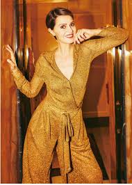 Paola Cortellesi - Free pics, galleries & more at Babepedia