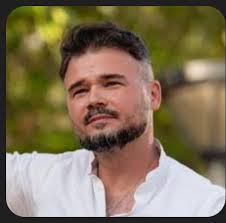 Marilyn Gutiérrez (@Agathaluna)