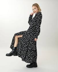 Découvrez une collection de chemisiers femme, manches longues, offrant un excellent rapport qualité prix. Robe Chemise Longue Noir 50 781557899e09 Pimkie