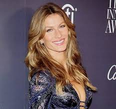 Gisele bündchen and tom brady net worth. Gisele Bundchen Doesn T Own A Hairbrush Only Watches Nfl For Tom Brady Gisele Bundchen Gisele Bundchen Body Fashion Beauty