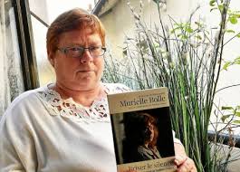Oct 01, 2017 · a l'heure où les avocats de murielle bolle tentent de faire annuler sa mise en examen pour enlèvement, ainsi que sa garde à vue du vendredi 2 novembre 1984 et donc et par là même, de faire annuler tous les actes qui en sont la conséquence, nous souhaitons faire un rappel des éléments à charge à l'encontre de murielle bolle et de. Affaire Gregory Le Livre Choc De Murielle Bolle