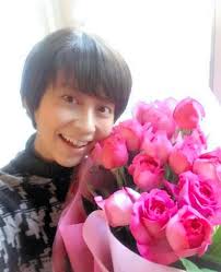 小林麻央さんの乳がん発見のきっかけは2014年2月に受けた人間ドックでした。 その後、2年以上に渡り、麻央さんの乳がんは家族と近親者のみの秘密でしたが、マスコミに報道されたことで海老蔵さんが 最初の会見 を開いたのは 2016年6月9日 のこと。 æƒœåˆ« å°æž—éº»å¤®çš„åšå®¢è‡³ä»Šä»ä¸Žè¯»è€…ä¿æŒå¯¹è¯ æœæ—¥æ–°èžä¸­æ–‡ç½'