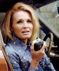 La mujer policía Episodios 1 y 4 Audio Latino