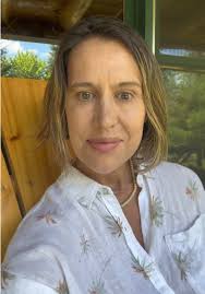 Jo Piazza, author of EVERYONE IS LYING TO YOU, shares a few of her most  recommended reads! 📚 #booktok #authorsoftiktok