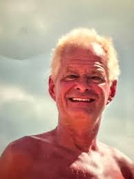 Amanda Dakin's Instagram, Twitter & Facebook