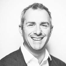 Kelly Fallon (@kkellyfallon)