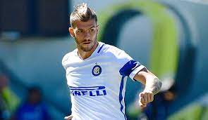 Caner, mancini döneminde her şeyin yolunda gittiğini ancak frank de boer. Caner Erkin Denkt Uber Abschied Bei Inter Mailand Nach
