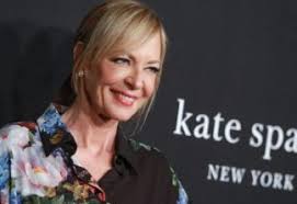 Saiba mais sobre Allison Janney