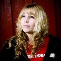 Ann Amundsen's Instagram, Twitter & Facebook