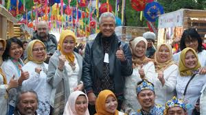 Di balik kesuksesan ganjar pranowo, tentu saja tak lepas dari peran. Ketika Istri Ridwan Kamil Dan Ganjar Pranowo Saling Goda Pemerintah Provinsi Jawa Tengah