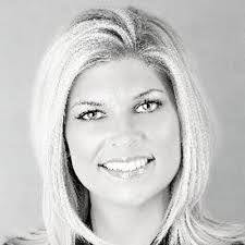 Julia Dowell's Instagram, Twitter & Facebook