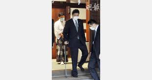 ^ 批毛爆紅 袁騰飛為被捕闢謠 中學教歷史視頻上網 1個月點擊百萬次 登央視百家講壇. Uwkso Elunkxfm