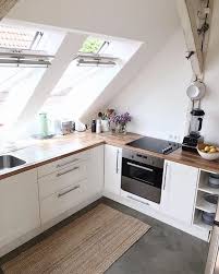 Dachschragen Hinter Arbeitsflachen Ausnutzen Einrichtungs Wohnzimmer Schlafzimmer Wintergarten Gartenhaus Kuche Dachschrage Einrichtungstipps Deko Tisch