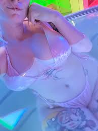 Loonakia on X: Spa-Day was perfect Took some nice pics in this bikini for  you guys, but mostly chilled naked and enjoyed fruits & icecold drinks hehe  Booking a private spa is the best!!! t.cowo7JbwiNIx  X