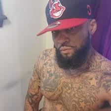 Tyrone Dean's Instagram, Twitter & Facebook