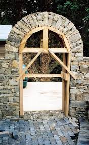 Garten Mauer Garten Torbgen Torbogen Garten Mauer Torbgen Torbogen In 2020 Building A Stone Wall Building Stone Stone Houses
