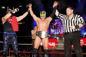 CMLL Roundup: Dragon Lee, Chavez brothers vs. Ingobernables, Naito