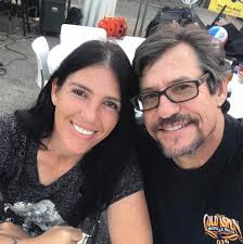 Is it normal for a disbudded goat to grow horns?