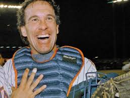 Hall of Fame catcher Gary Carter dies at 57