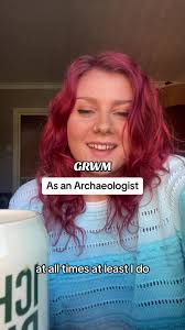 Get ready with me as an archaeologist🐴🦴 #grwm #archaeology  #archaeologytiktok #archaeologist #excavation #ironage