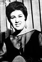 Julie Ruffino's Instagram, Twitter & Facebook