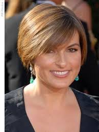 This hairstyle would work well for someone with medium to thick hair as the bangs really do take up much of the front half of her hair. 45 Hypnotic Short Hairstyles For Women With Square Faces
