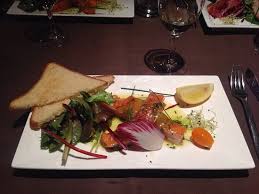 Belle Decoration Et Assiette Travaille Photo De Restaurant La Cremaillere Courseulles Sur Mer Tripadvisor
